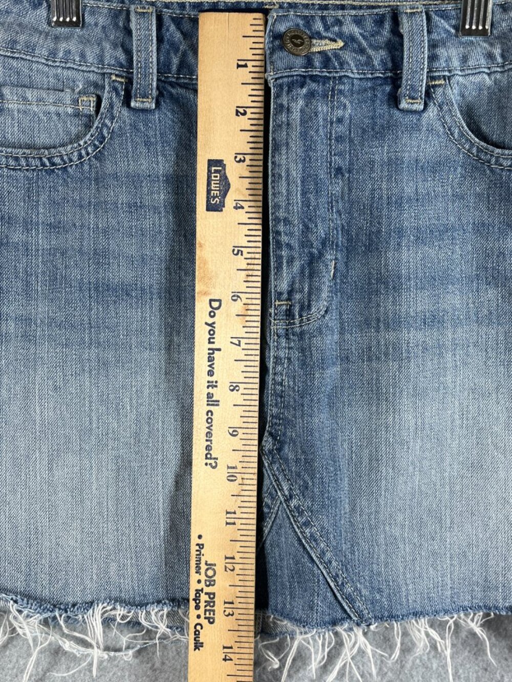 Hollister Women's W26 High-Rise Denim Mini Skirt Frayed Hem Light Wash Blue - Picture 7 of 8